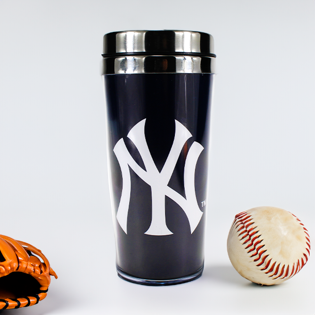 20oz. Official Yankees Travel Mug (2 Colors)