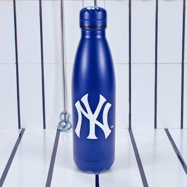 20oz Official New York Yankees Water Bottle | Yankees Baseball Shop (2 Colors)