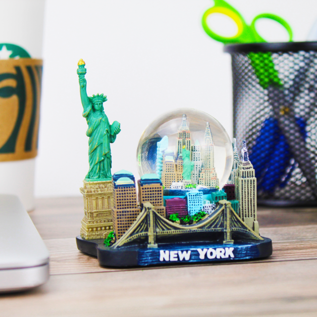 45MM 4D-Base Cityscape "NEW YORK" Statue of Liberty Snow Globe | New York City Souvenir | NYC Travel Gift